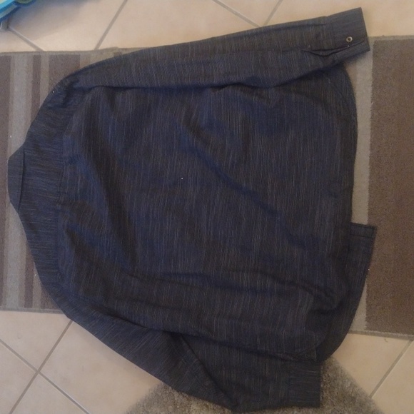 Guess button up - Picture 4 of 4